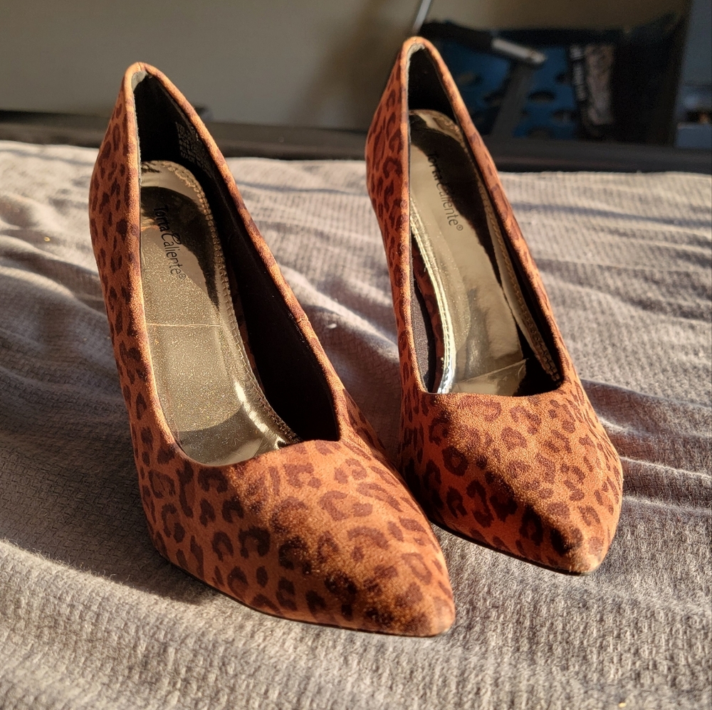Cushioned Stiletto Leopard Print Heel - Wide
